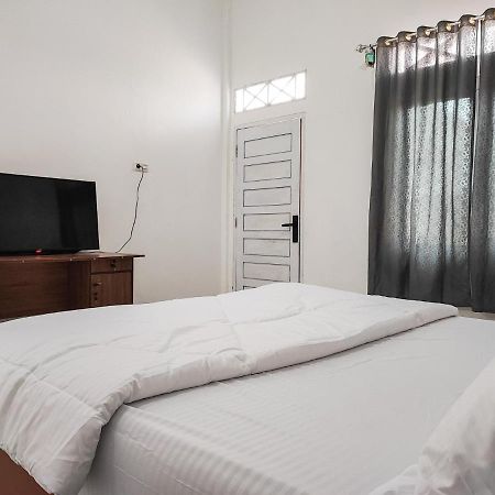 Adela Homestay Syariah Near Universitas Muhammadiyah Jambi Mitra Reddoorz Dış mekan fotoğraf