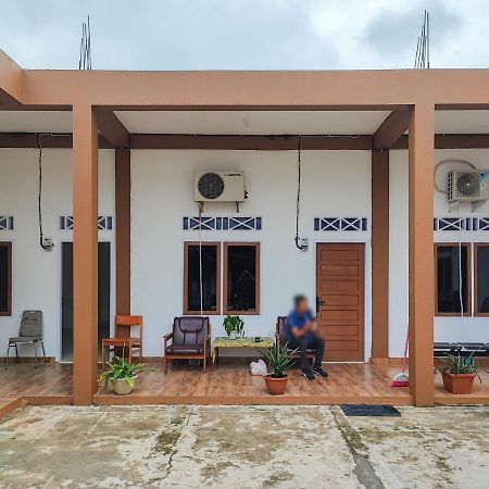 Adela Homestay Syariah Near Universitas Muhammadiyah Jambi Mitra Reddoorz Dış mekan fotoğraf