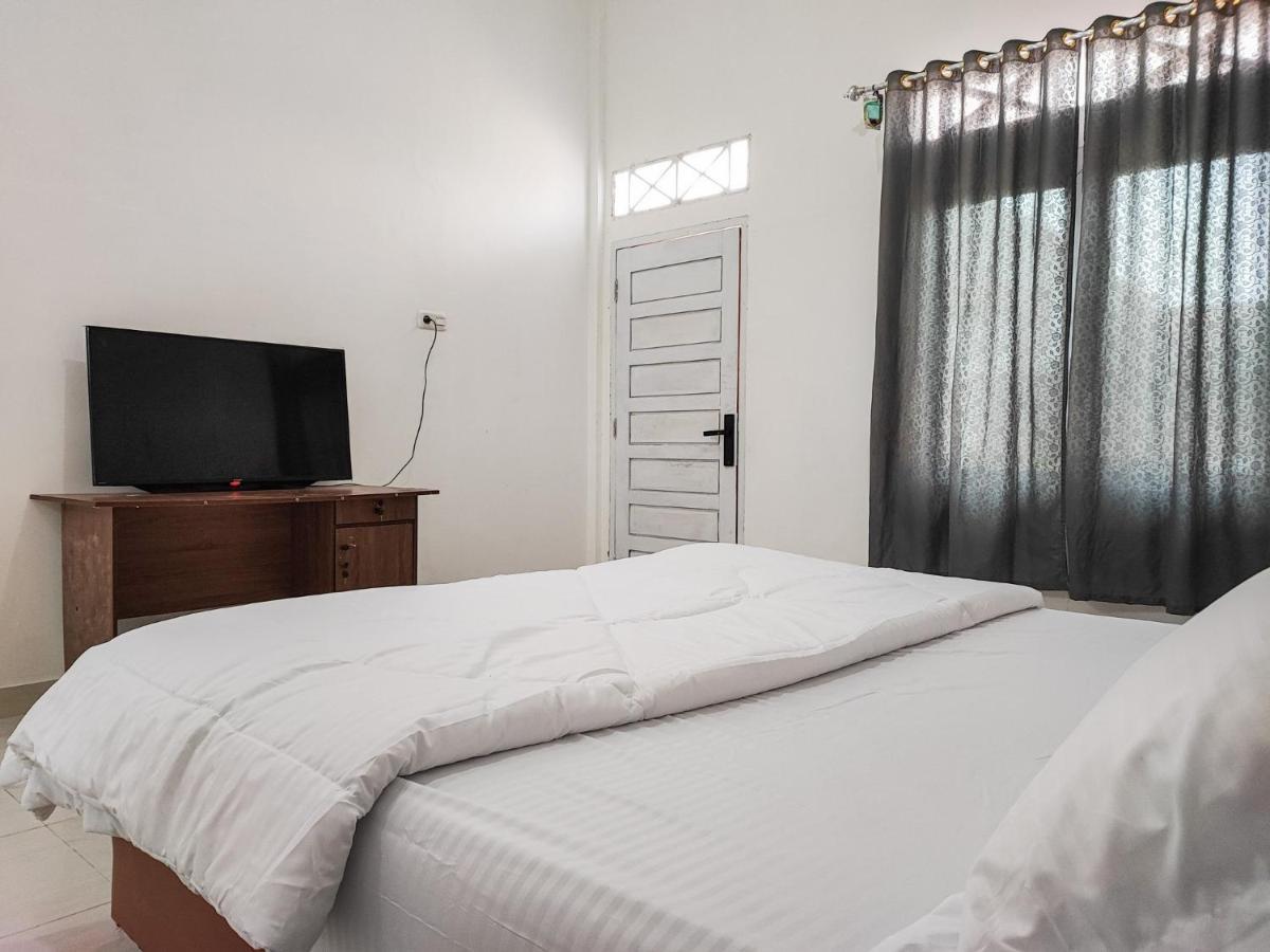 Adela Homestay Syariah Near Universitas Muhammadiyah Jambi Mitra Reddoorz Dış mekan fotoğraf