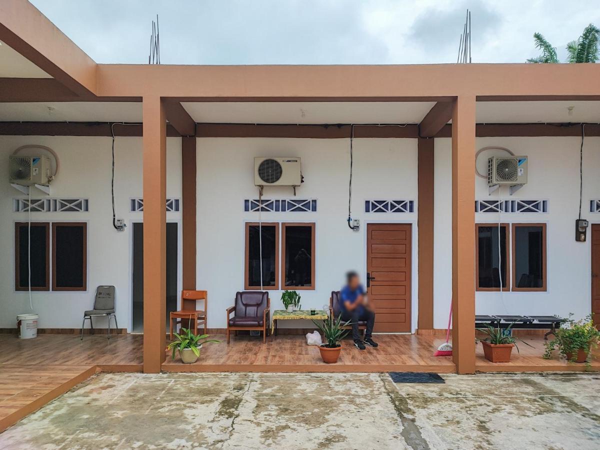 Adela Homestay Syariah Near Universitas Muhammadiyah Jambi Mitra Reddoorz Dış mekan fotoğraf